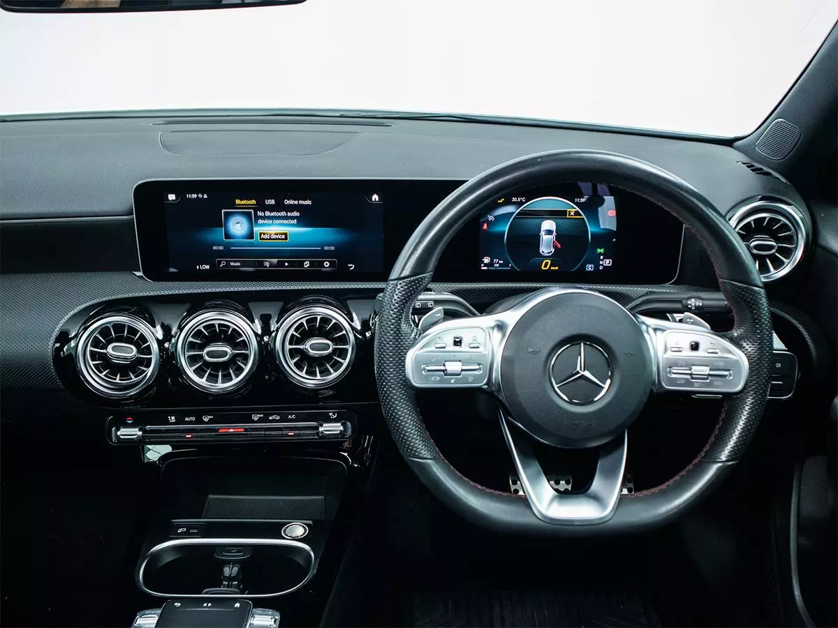 Vehicle Image for 15/17for Mercedes-Benz A-Class A200 Hatch AMG Line
